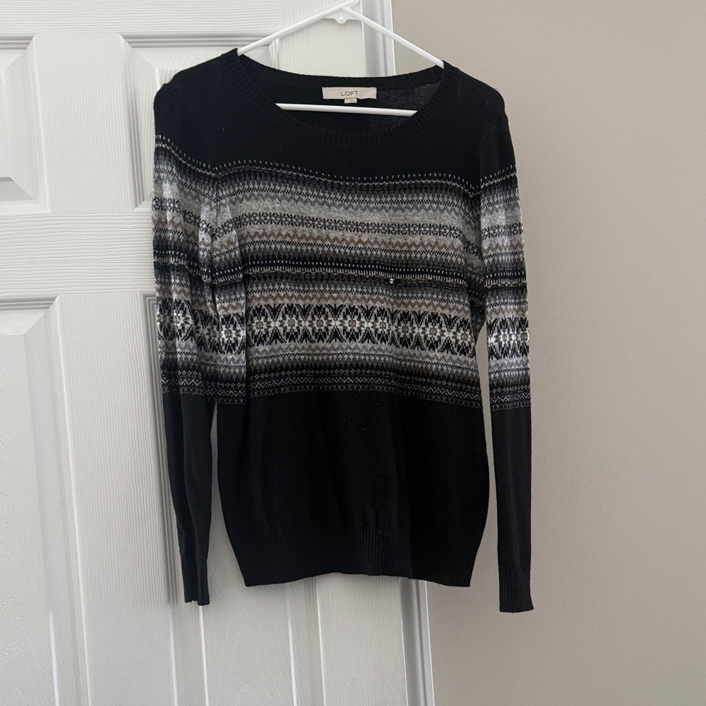 LOFT Women's Black and White Patterned Sweater